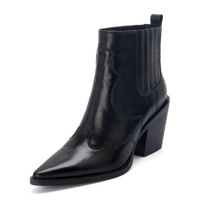 Beautifully Finished Boots in a Timeless Design