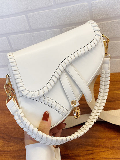 Well Tailored Bag with a Graceful Silhouette