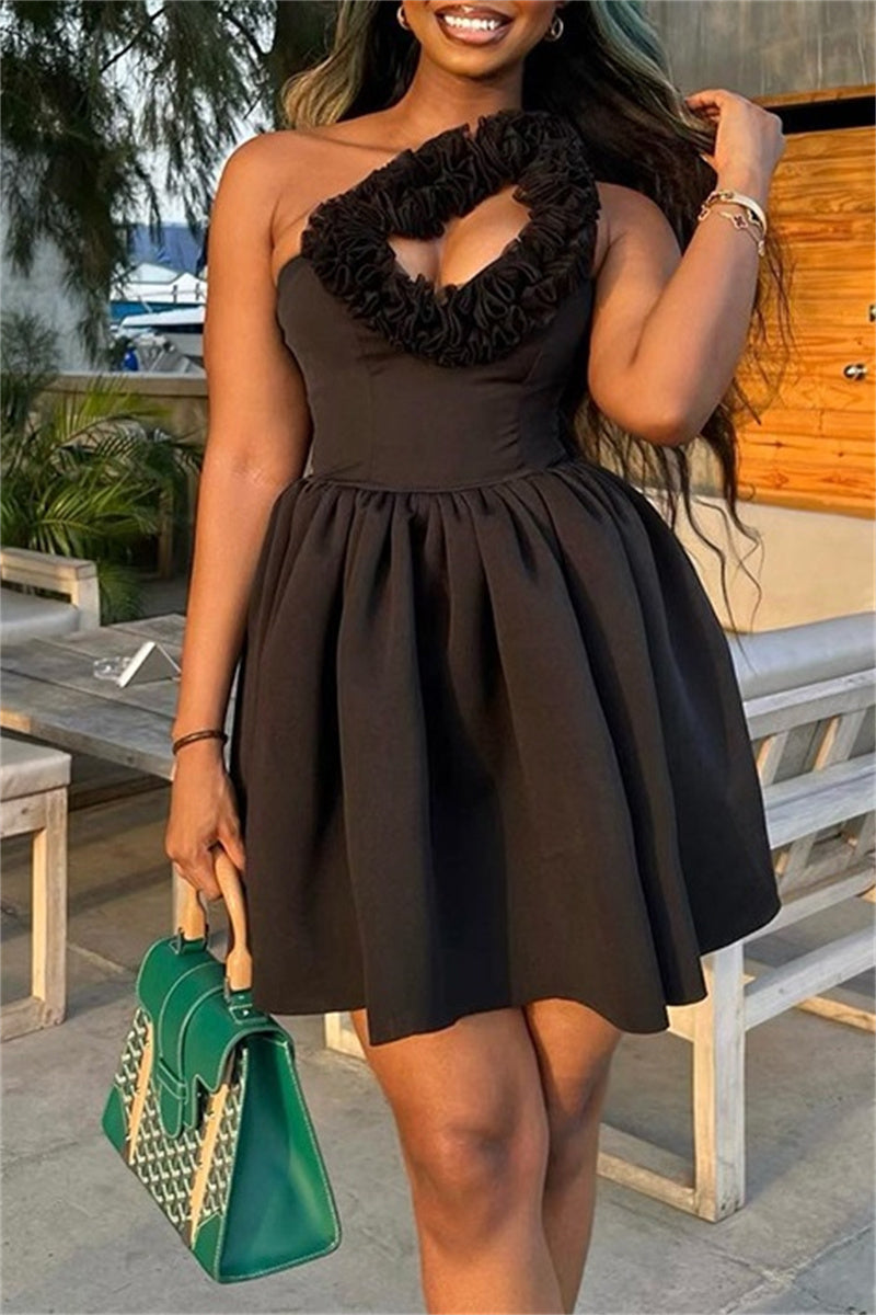 Effortlessly Elegant Dress with a Timeless Design