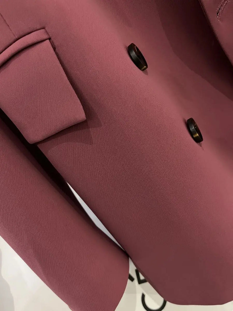 Beautifully Finished Garment in a Timeless Design