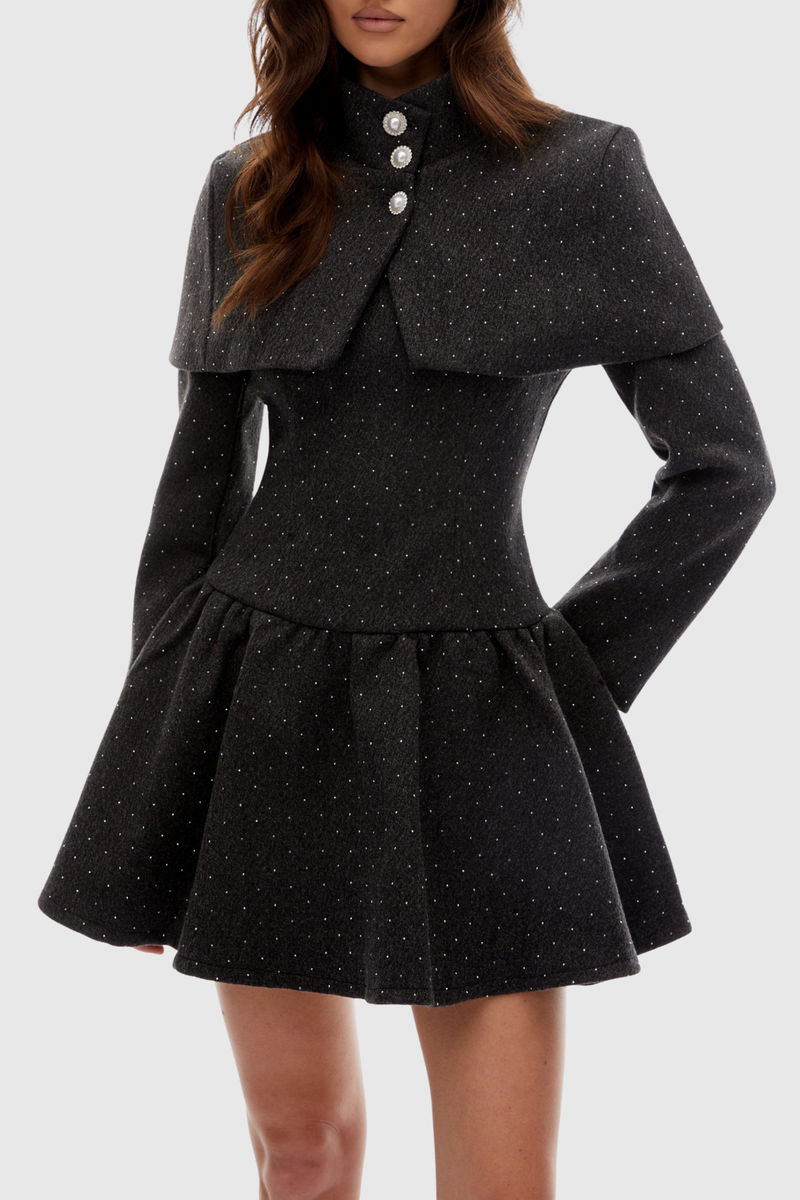 Well Tailored Dress with a Graceful Silhouette