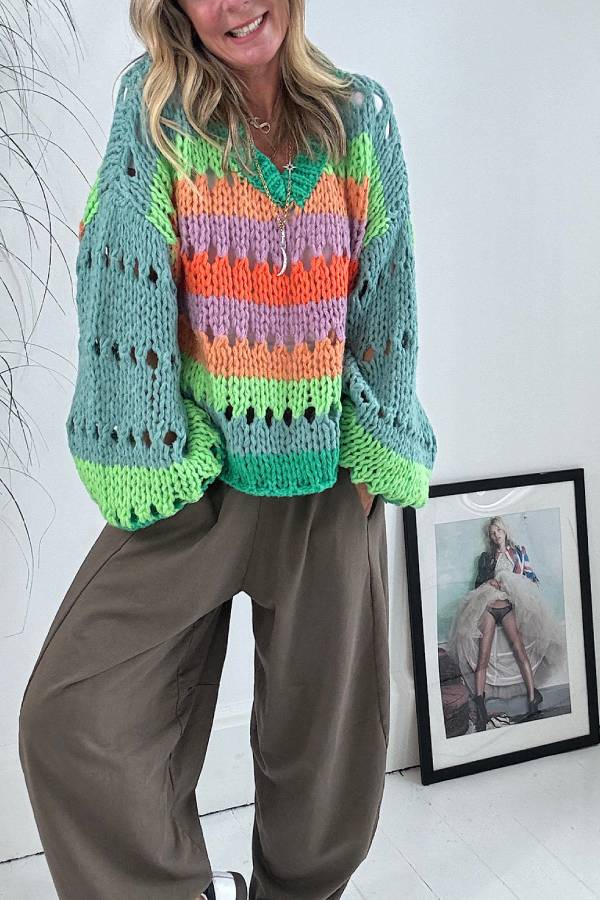 Classic Vintage Sweater with a Flattering Fit