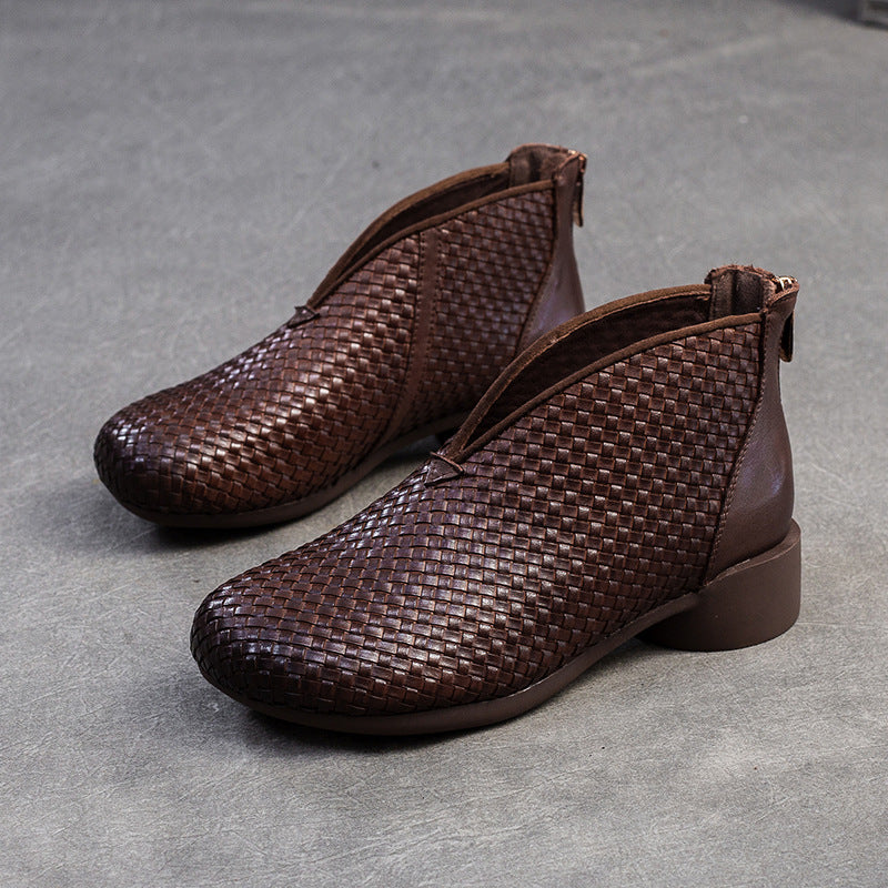 Elegantly Styled Boots for Everyday Wear