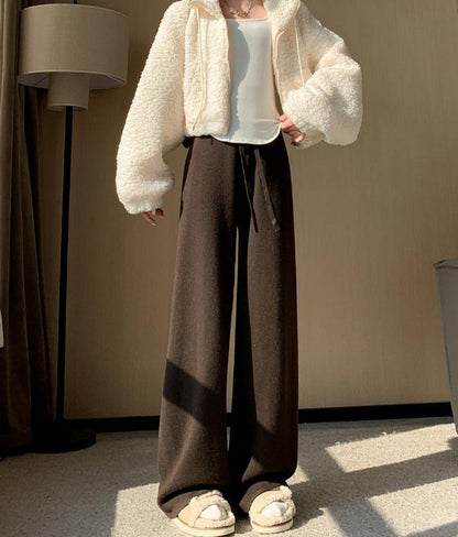 Sophisticated Pants with a Clean Classic Look