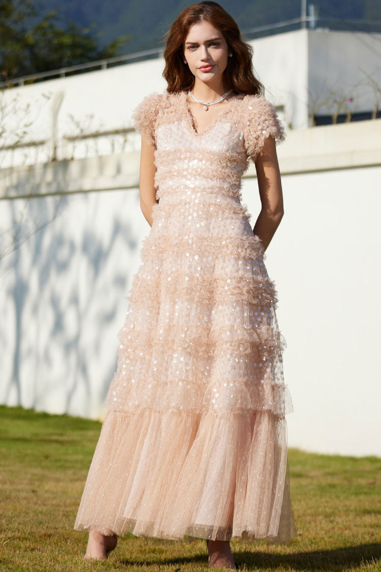 Beautifully Finished Dress in a Timeless Design
