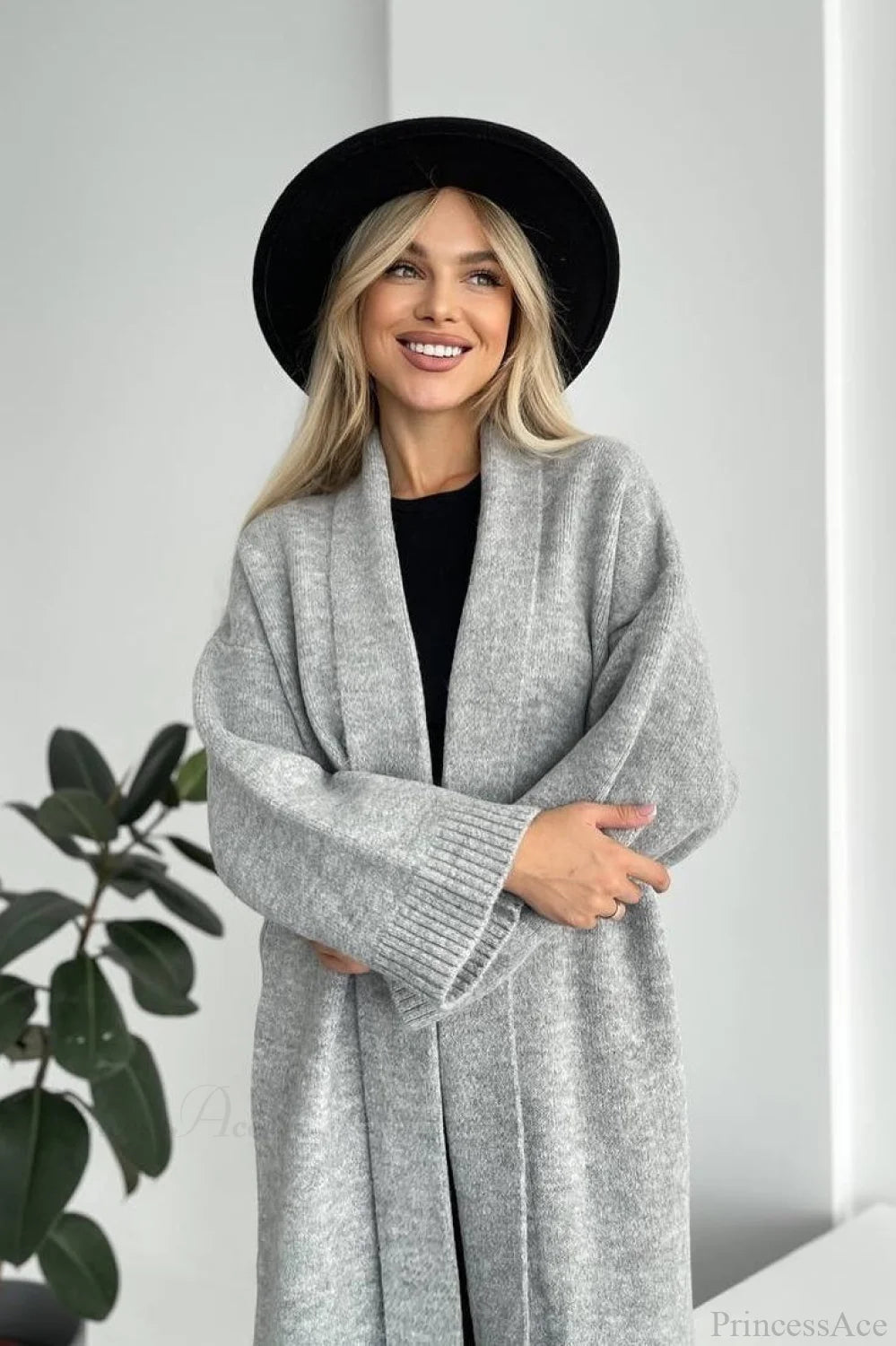 Elegantly Styled Cardigan for Everyday Wear