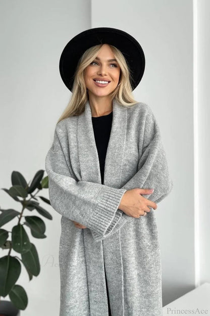 Elegantly Styled Cardigan for Everyday Wear