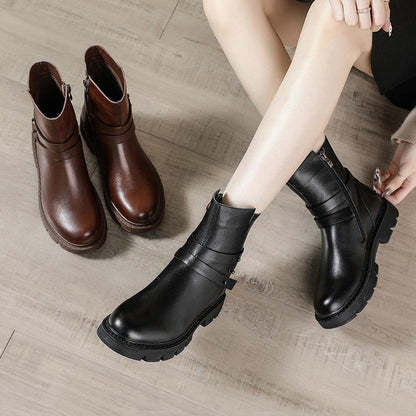 Well Tailored Boots with a Graceful Silhouette