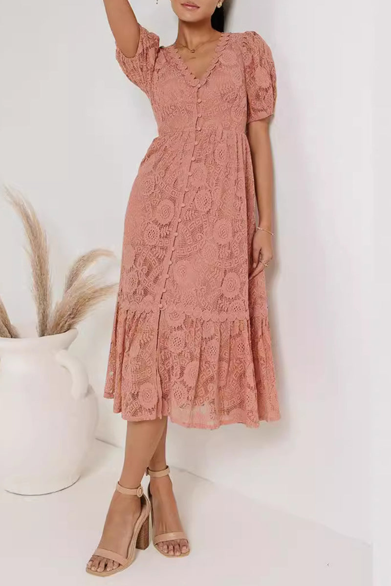 Well Tailored Dress with a Graceful Silhouette