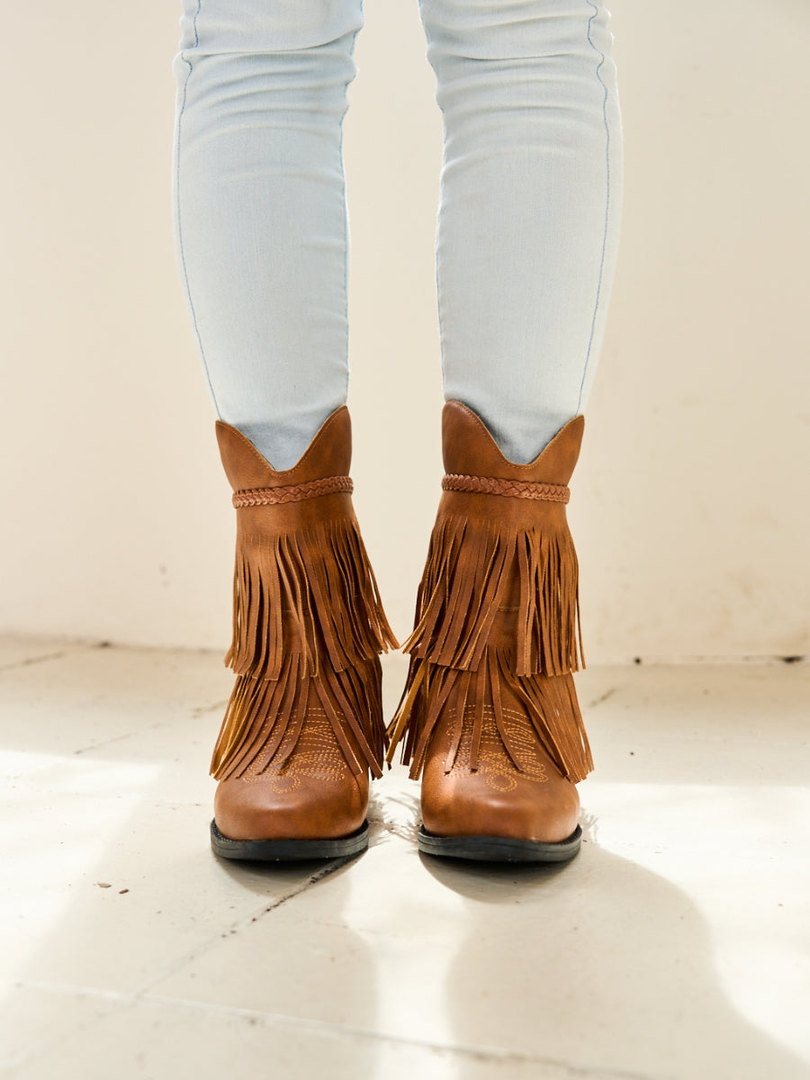 Gracefully Styled Boots for Any Occasion