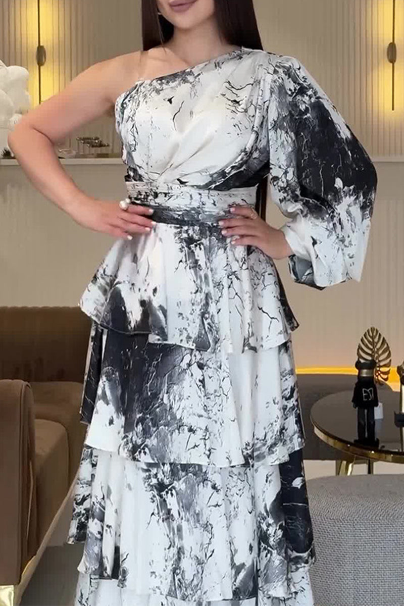 Well Tailored Dress with a Graceful Silhouette