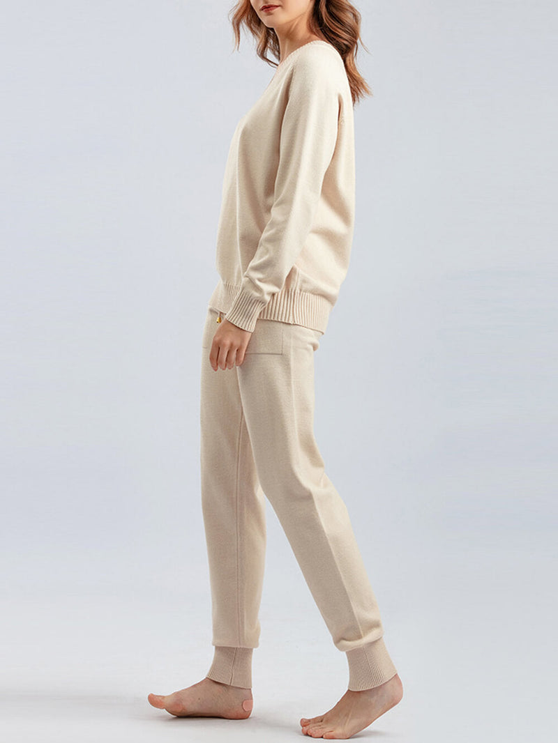 Beautifully Finished Pullover in a Timeless Design