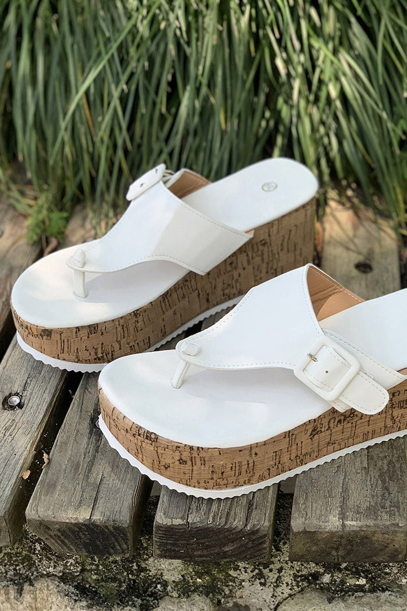 Effortlessly Elegant Sandals with a Timeless Design
