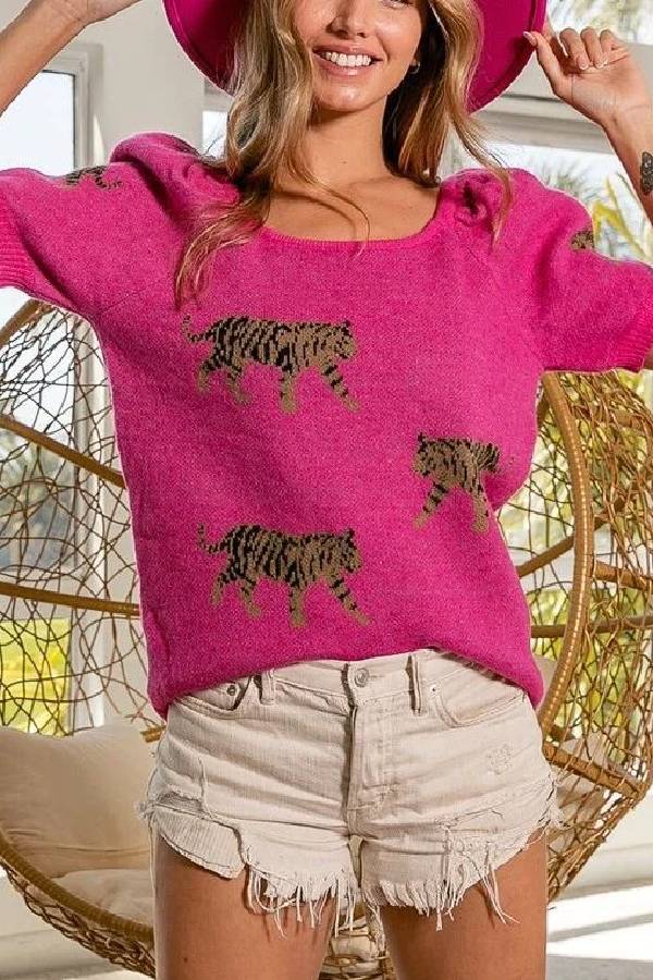 Gracefully Styled Pullover for Any Occasion