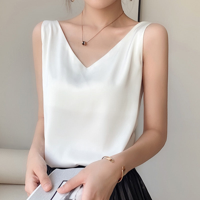 Classic Vintage Top with a Flattering Fit