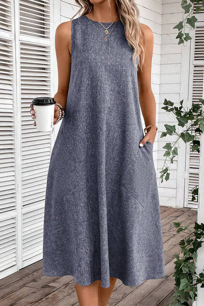 Well Tailored Dress with a Graceful Silhouette