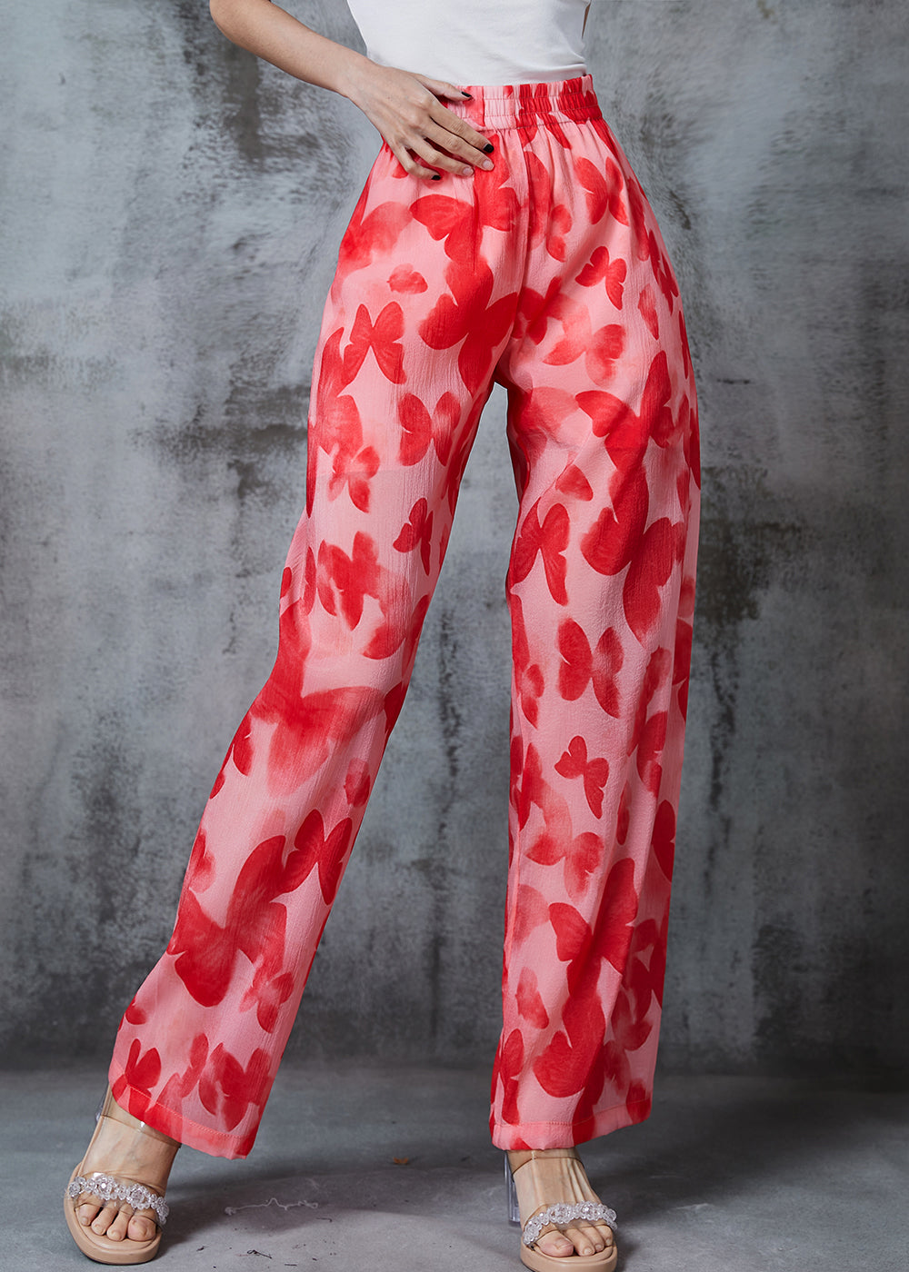 Well Tailored Pants with a Graceful Silhouette