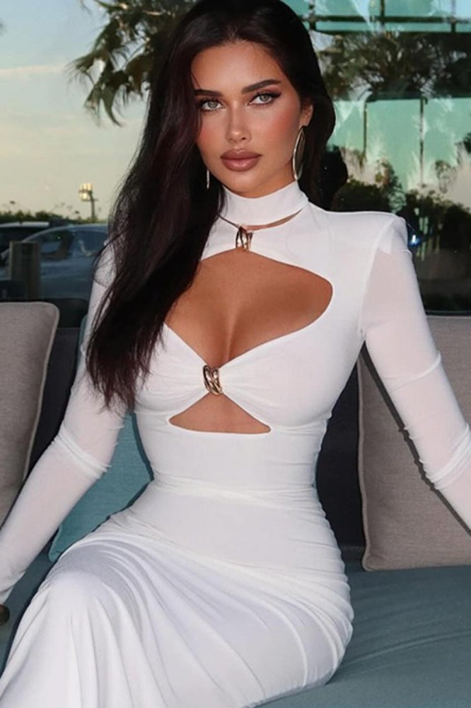 Gracefully Styled Dress for Any Occasion