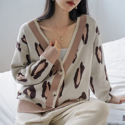 Gracefully Styled Cardigan for Any Occasion
