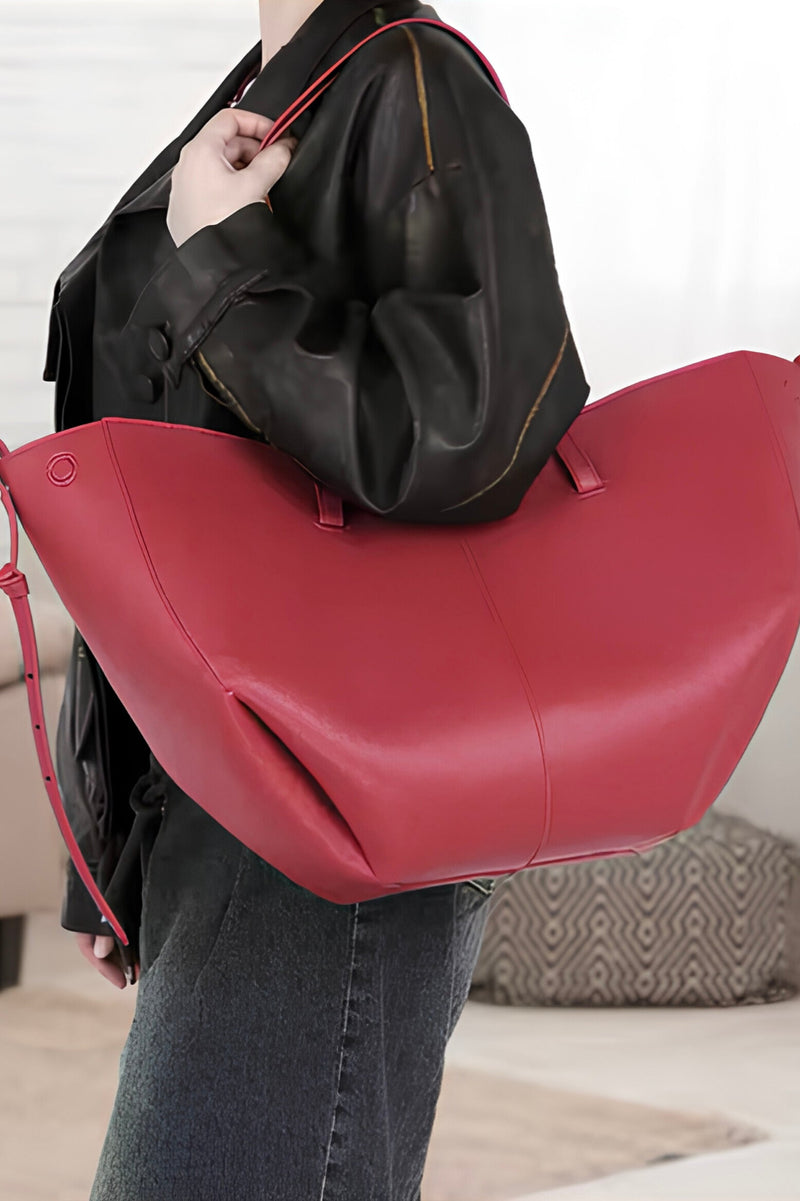 Elegantly Styled Bag for Everyday Wear