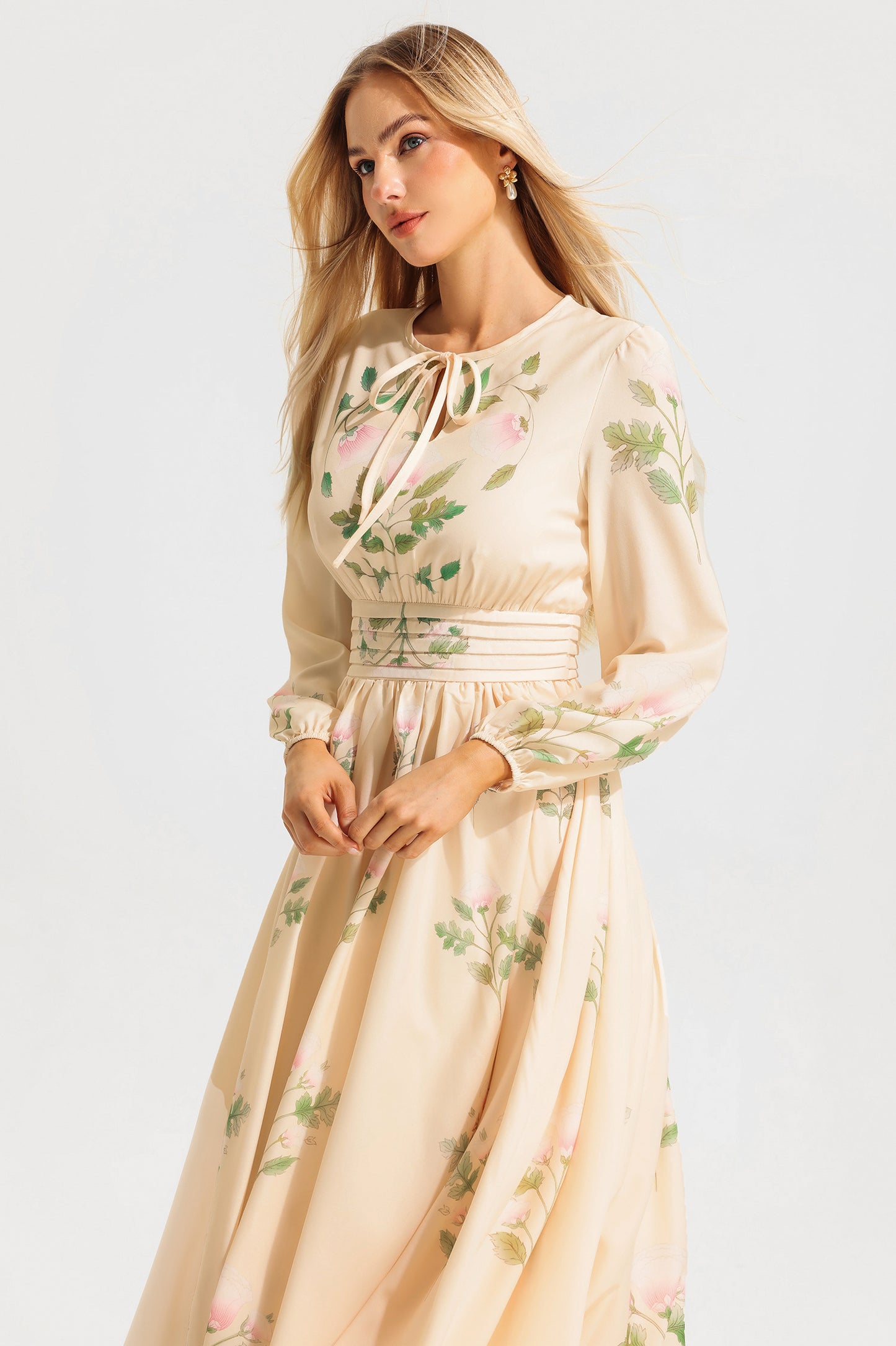 Beautifully Crafted Dress in a Classic Style