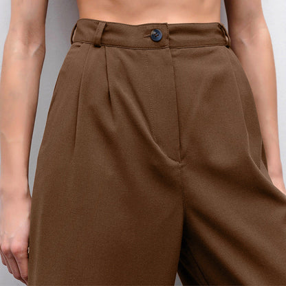 Beautifully Crafted Pants in a Classic Style