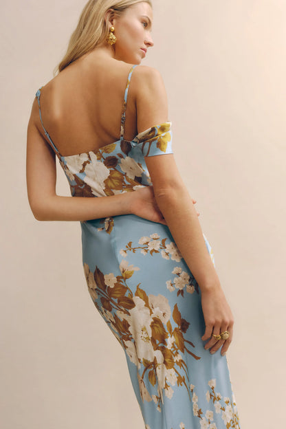 A Vintage Style Dress with Delicate Timeless Details