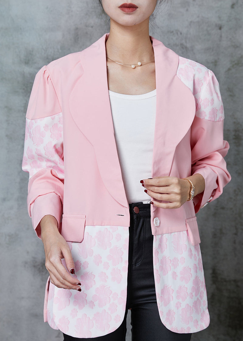 Well Tailored Coat with a Graceful Silhouette