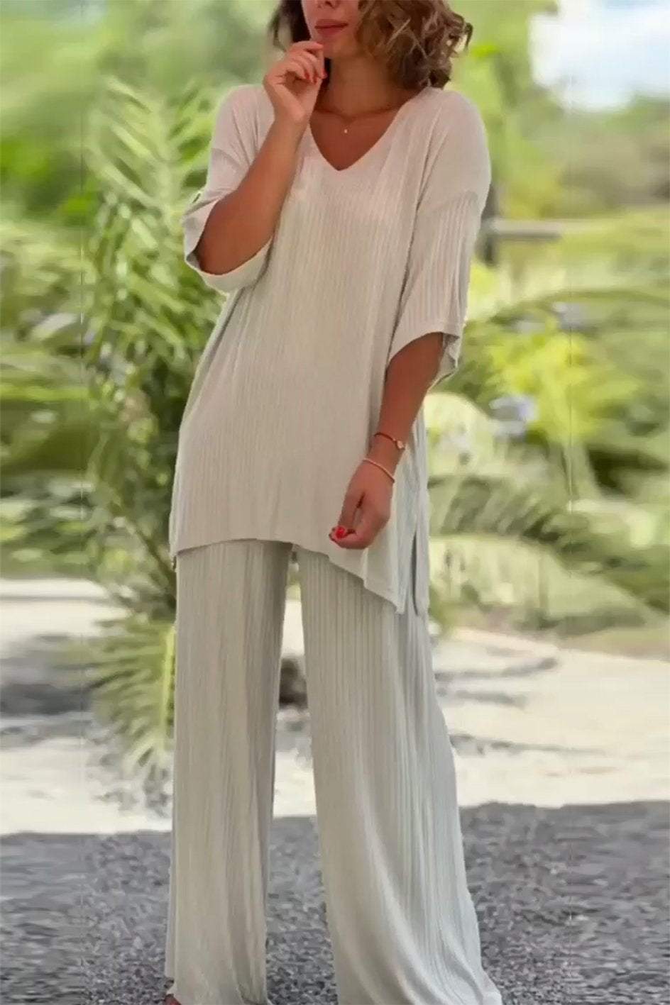 Classic Vintage Trousers with a Flattering Fit