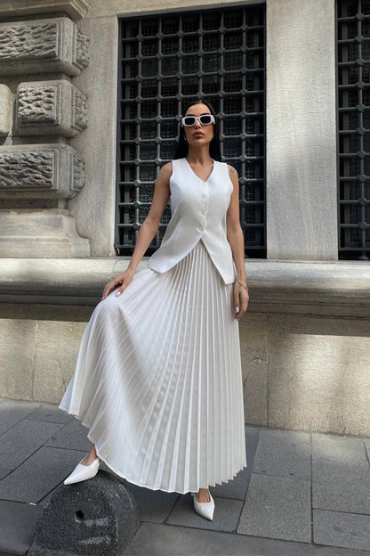 Classic Vintage Garment with a Flattering Fit