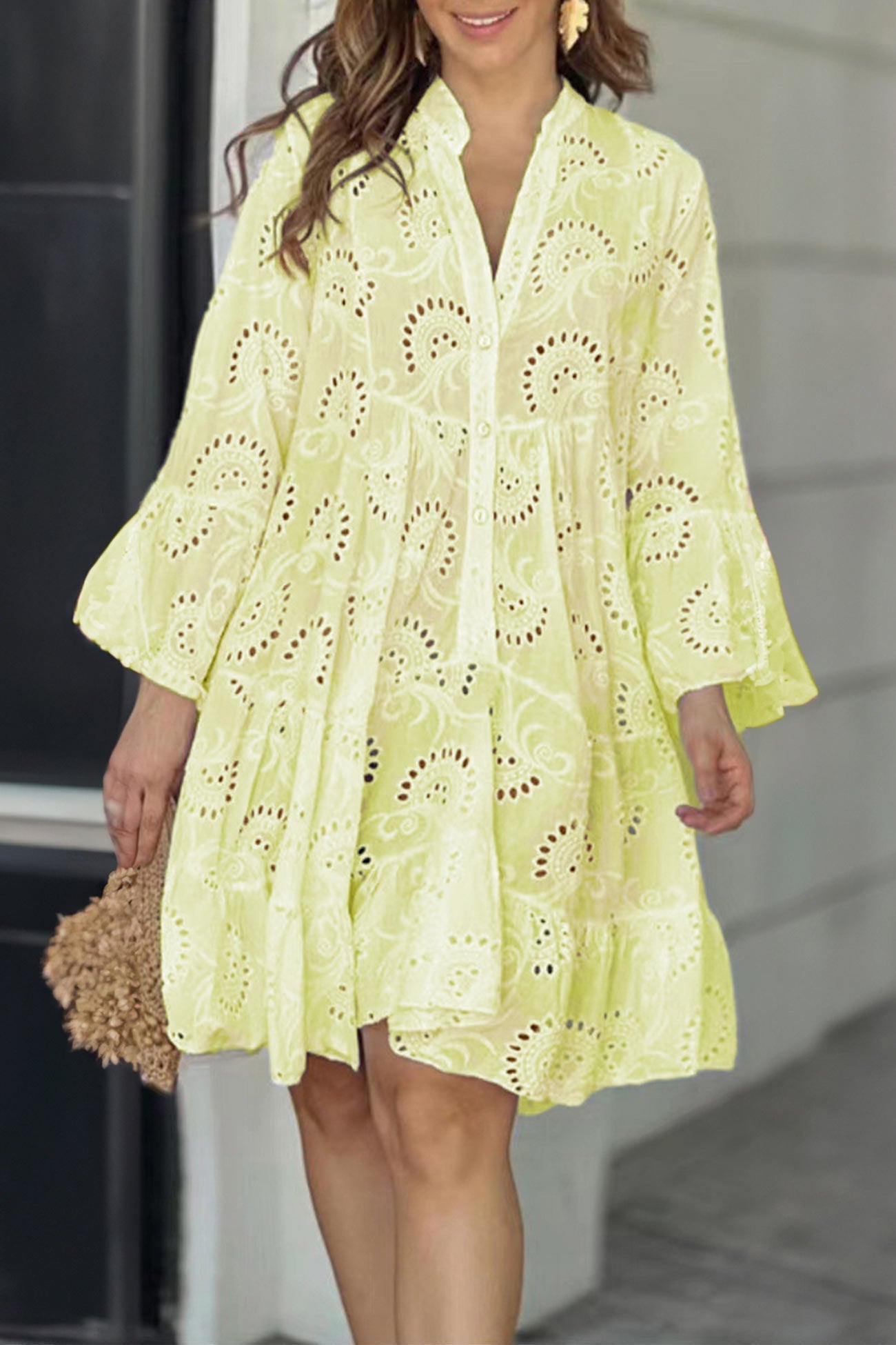 Beautifully Finished Dress in a Timeless Design