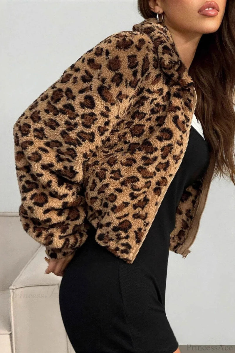 Beautifully Finished Coat in a Timeless Design
