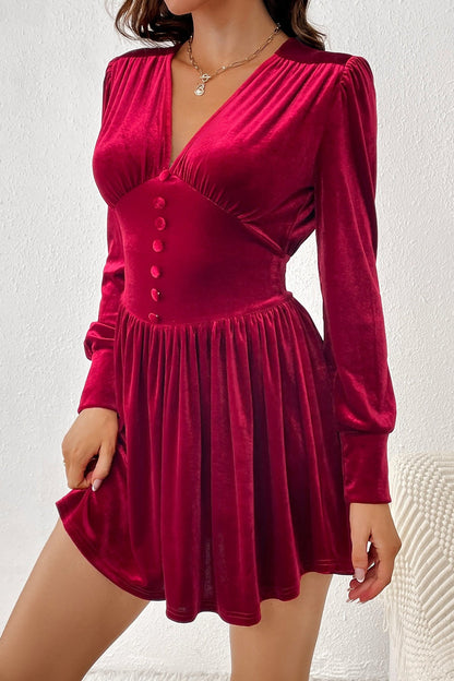 Effortlessly Elegant Dress with a Timeless Design