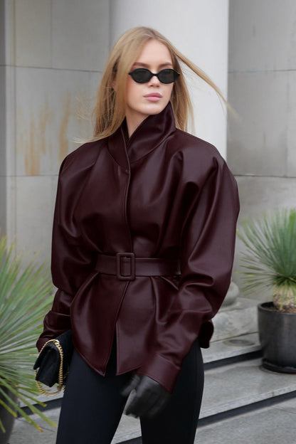 Effortlessly Elegant Jacket with a Timeless Design