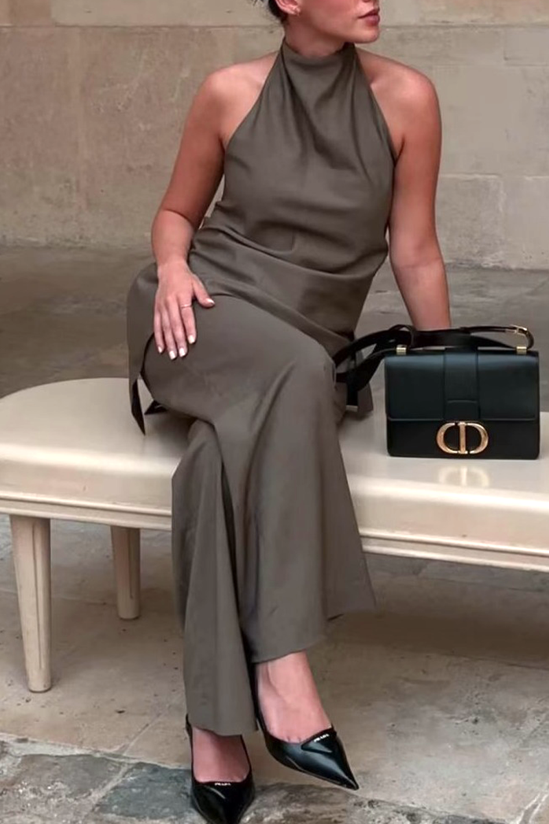 Well Tailored Garment with a Graceful Silhouette