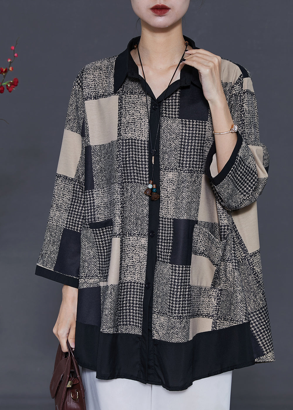 Well Tailored Shirt with a Graceful Silhouette