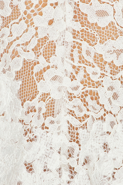 Effortlessly Elegant Garment with a Timeless Design