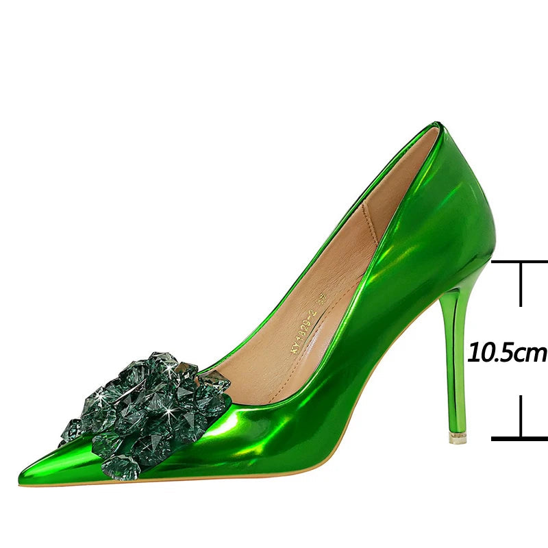Polished Heels with an Effortless Classic Look