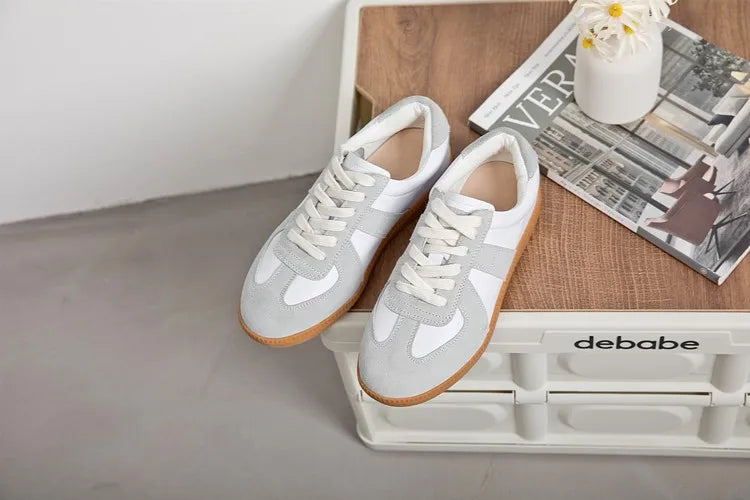 Classic Vintage Sneakers with a Flattering Fit