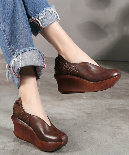 Sophisticated Garment with a Clean Classic Look