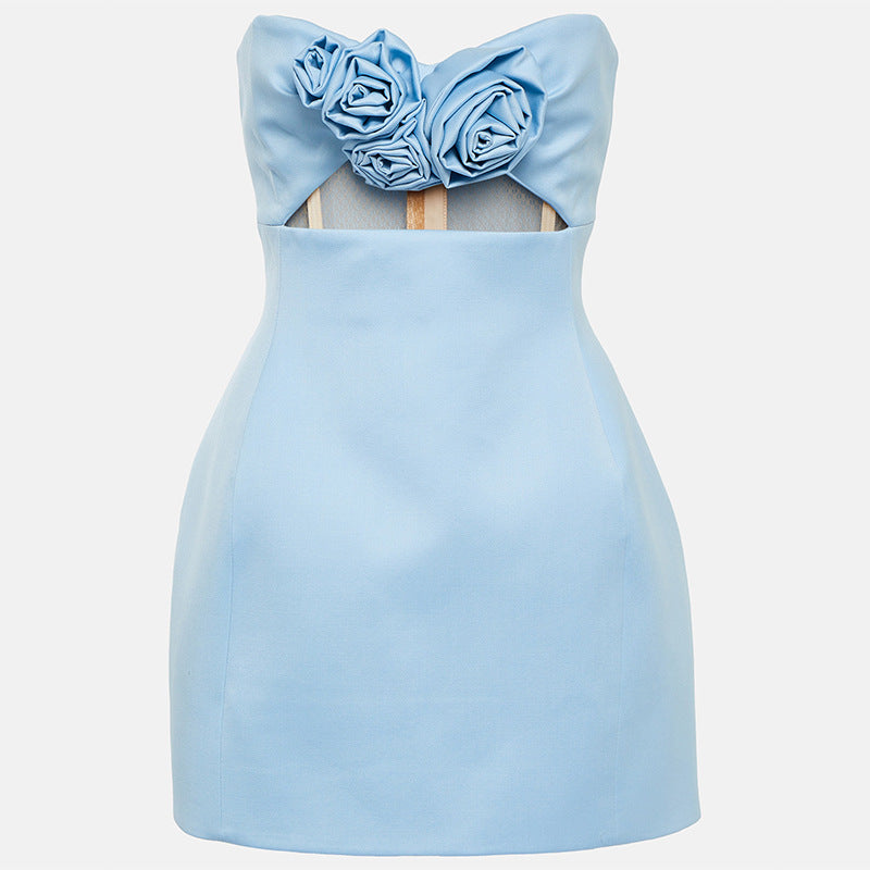 Beautifully Finished Dress in a Timeless Design