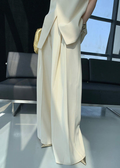 Well Tailored Pants with a Graceful Silhouette