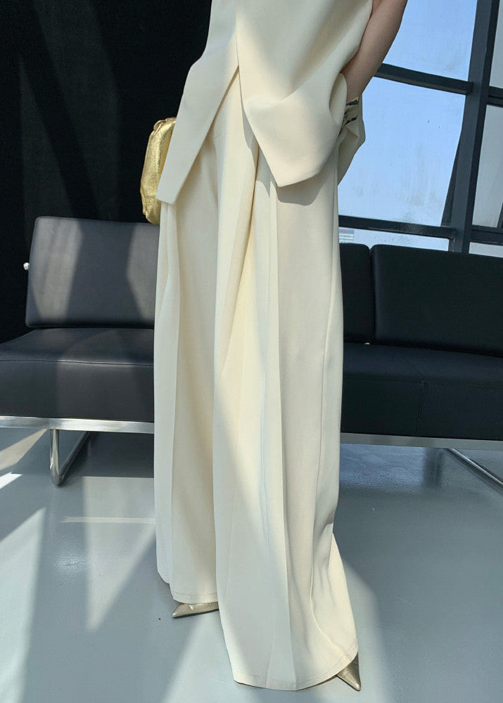 Well Tailored Pants with a Graceful Silhouette