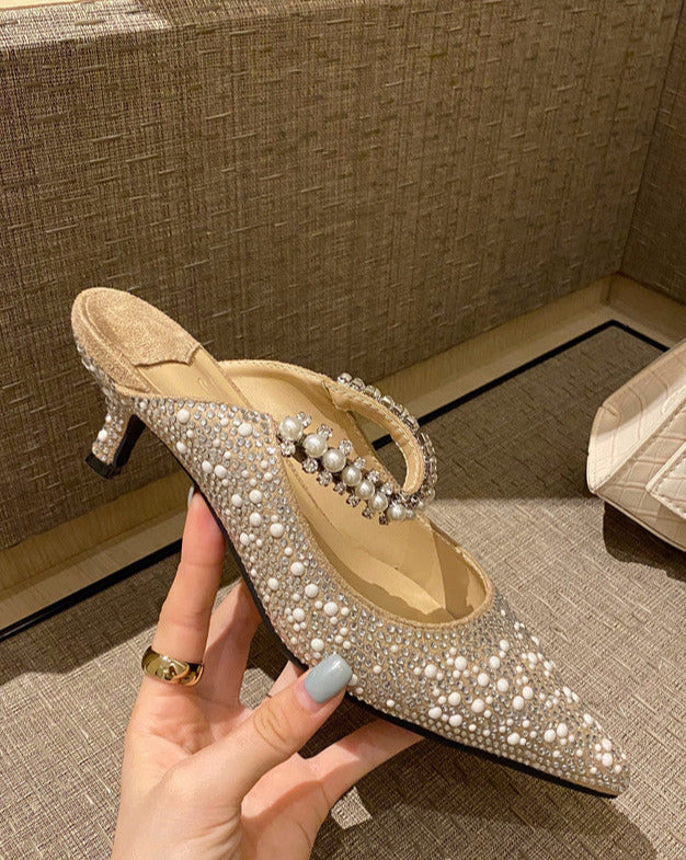 Polished Heels with an Effortless Classic Look