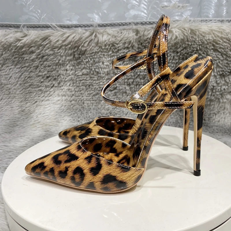 Well Tailored Shoes with a Graceful Silhouette