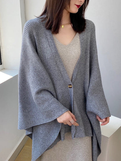 Well Tailored Cardigan with a Graceful Silhouette