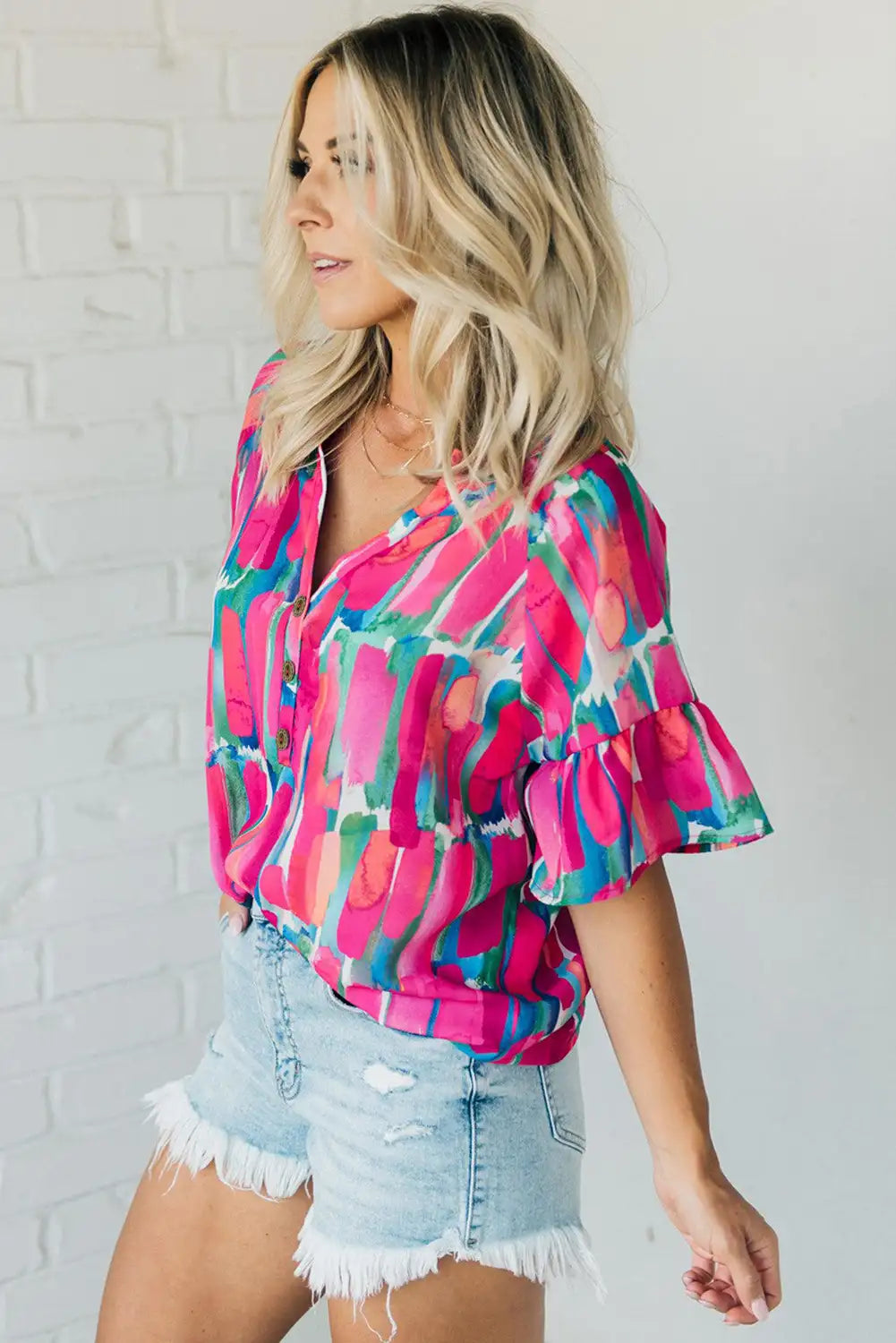 Beautifully Crafted Blouse in a Classic Style