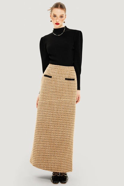 Gracefully Styled Garment for Any Occasion