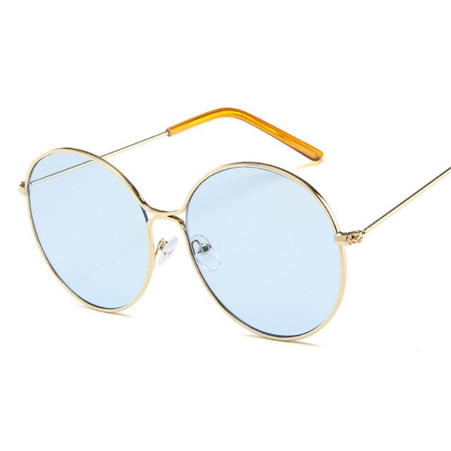 Sophisticated Garment with a Clean Classic Look