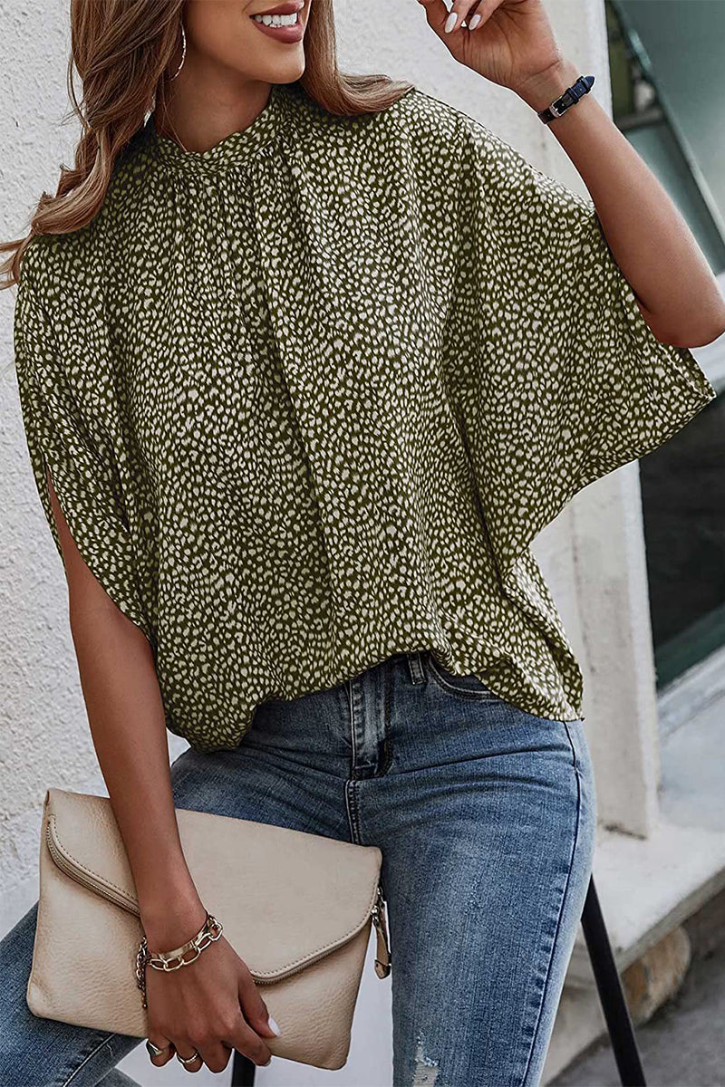 Effortlessly Elegant Blouse with a Timeless Design